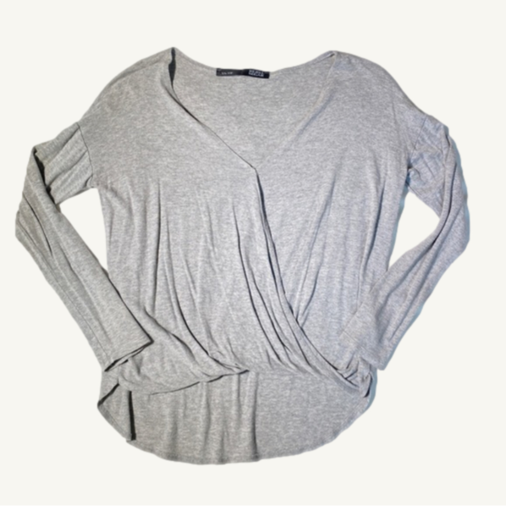 Rebel Sugar Light Grey V-Neck Long Sleeve Top Size Extra Small